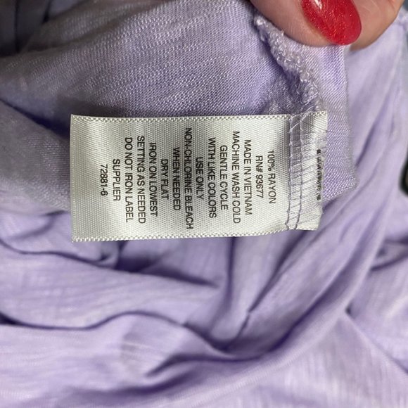 L a.n.a Ruffled Top w/Ruffles Creating a Capped Sleeve Look - Picture 6 of 6